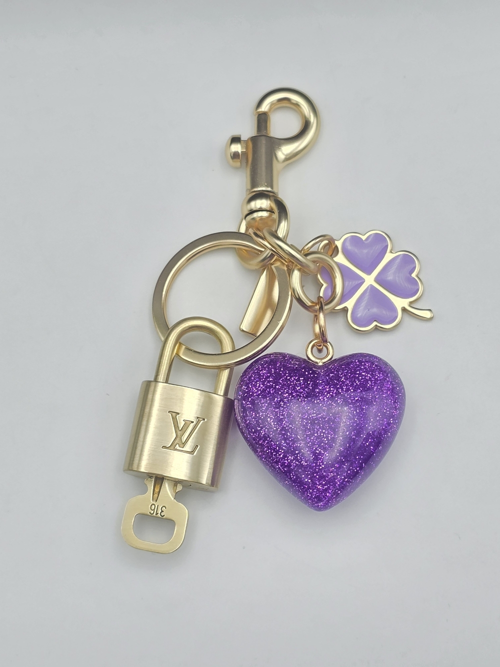 Louis Vuitton Purple Heart Charm Keychain - Picture 2 of 10